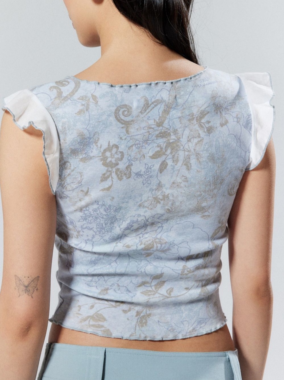 Kimchi Blue Rae Flutter Sleeve Tee - Picture 2 of 2